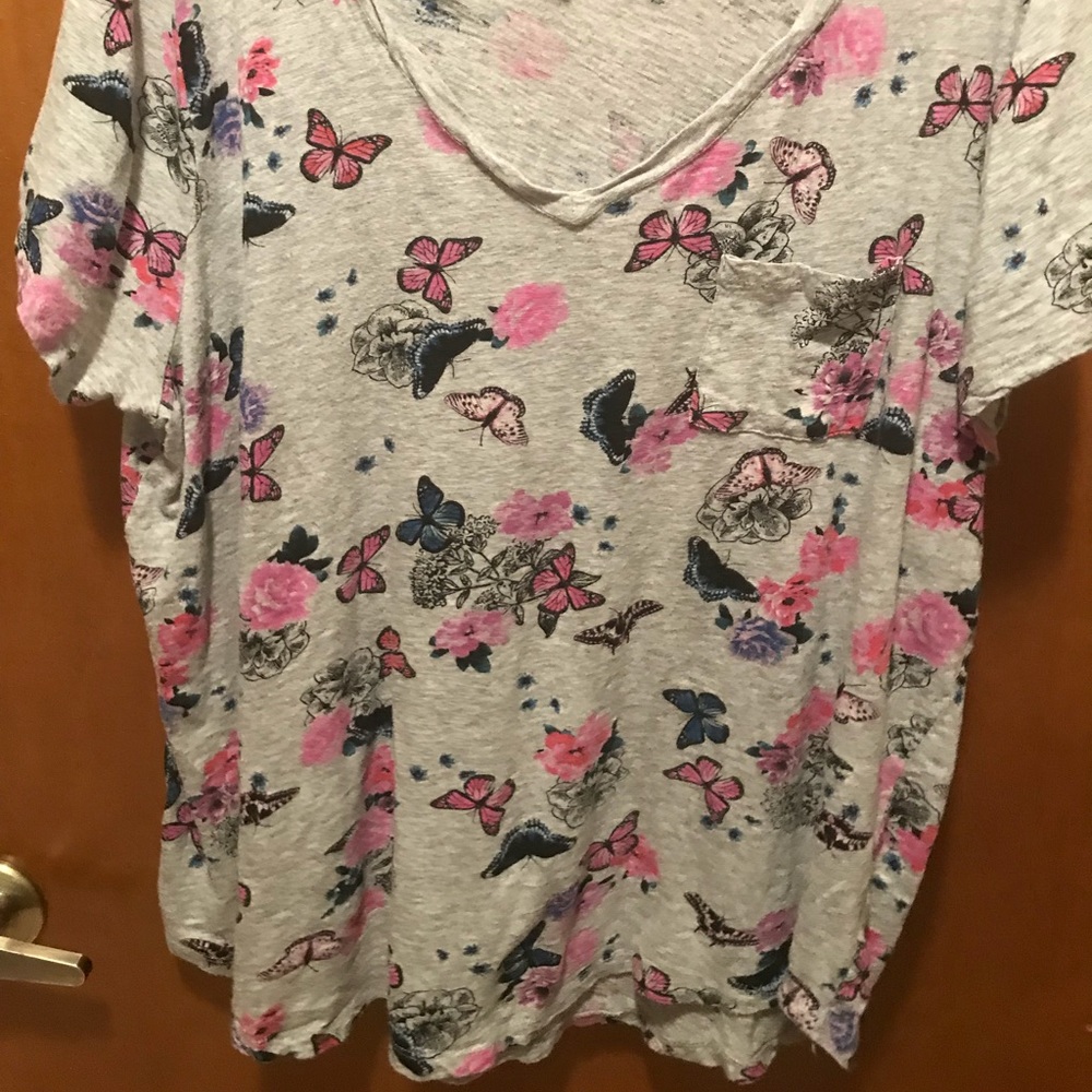 Butterfly t shirt with pocket!